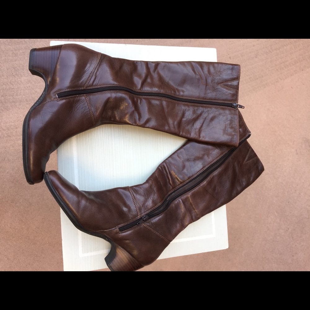 Clarks brown leather boots EUC